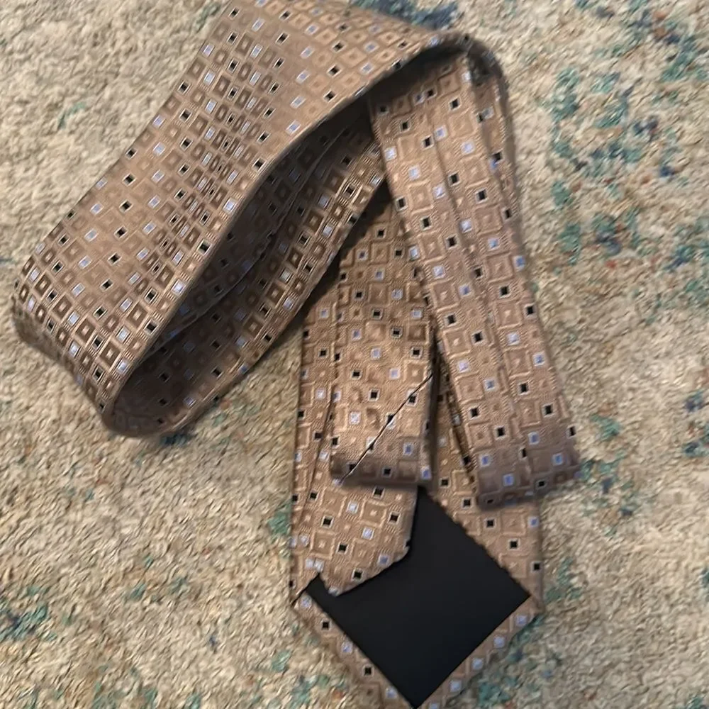 MICHAEL Michael Kors 100% Silk Tie